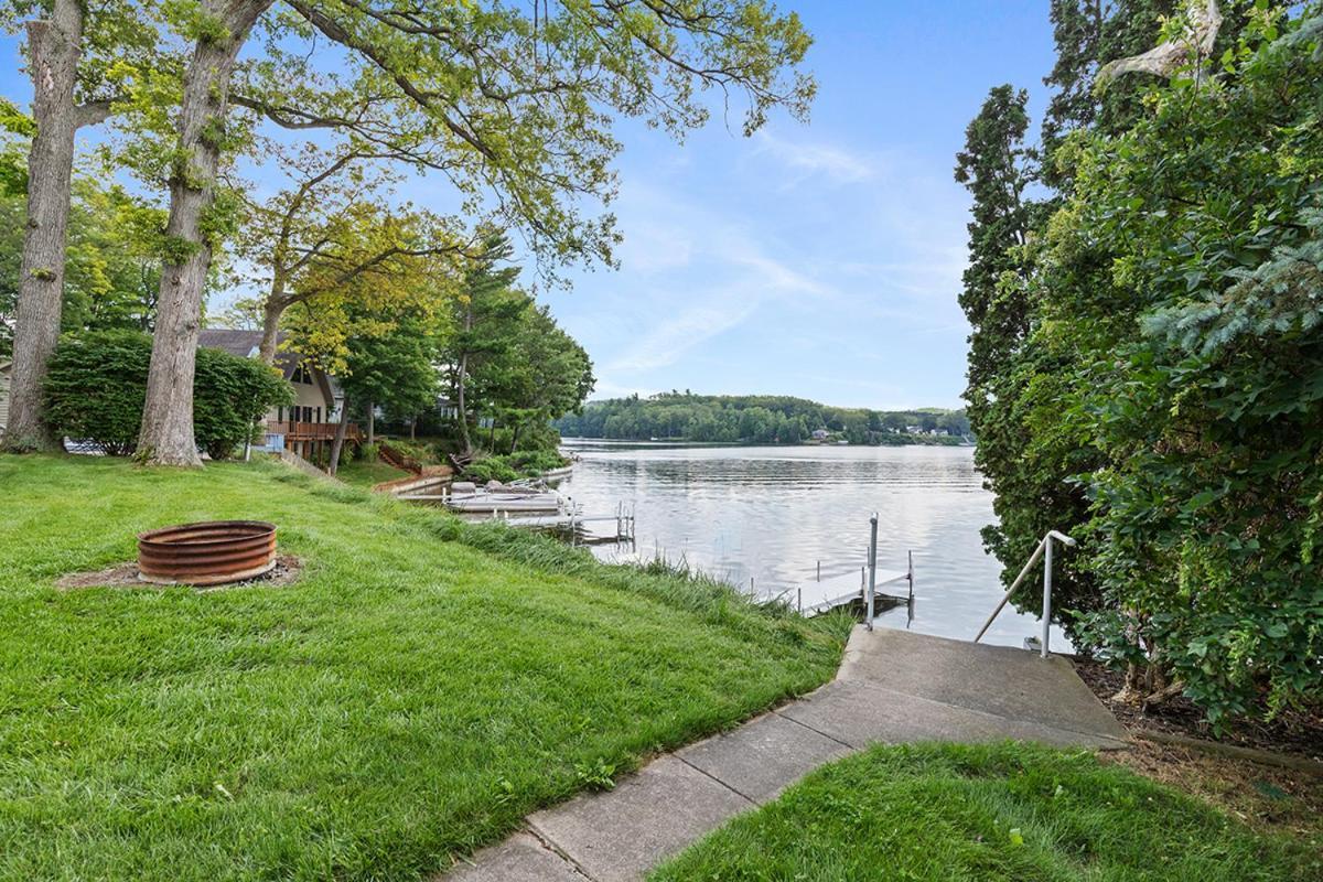 Lakeside Getaway With Dock, Firepit, Grill Newaygo Esterno foto