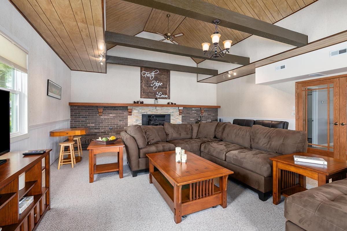 Lakeside Getaway With Dock, Firepit, Grill Newaygo Esterno foto