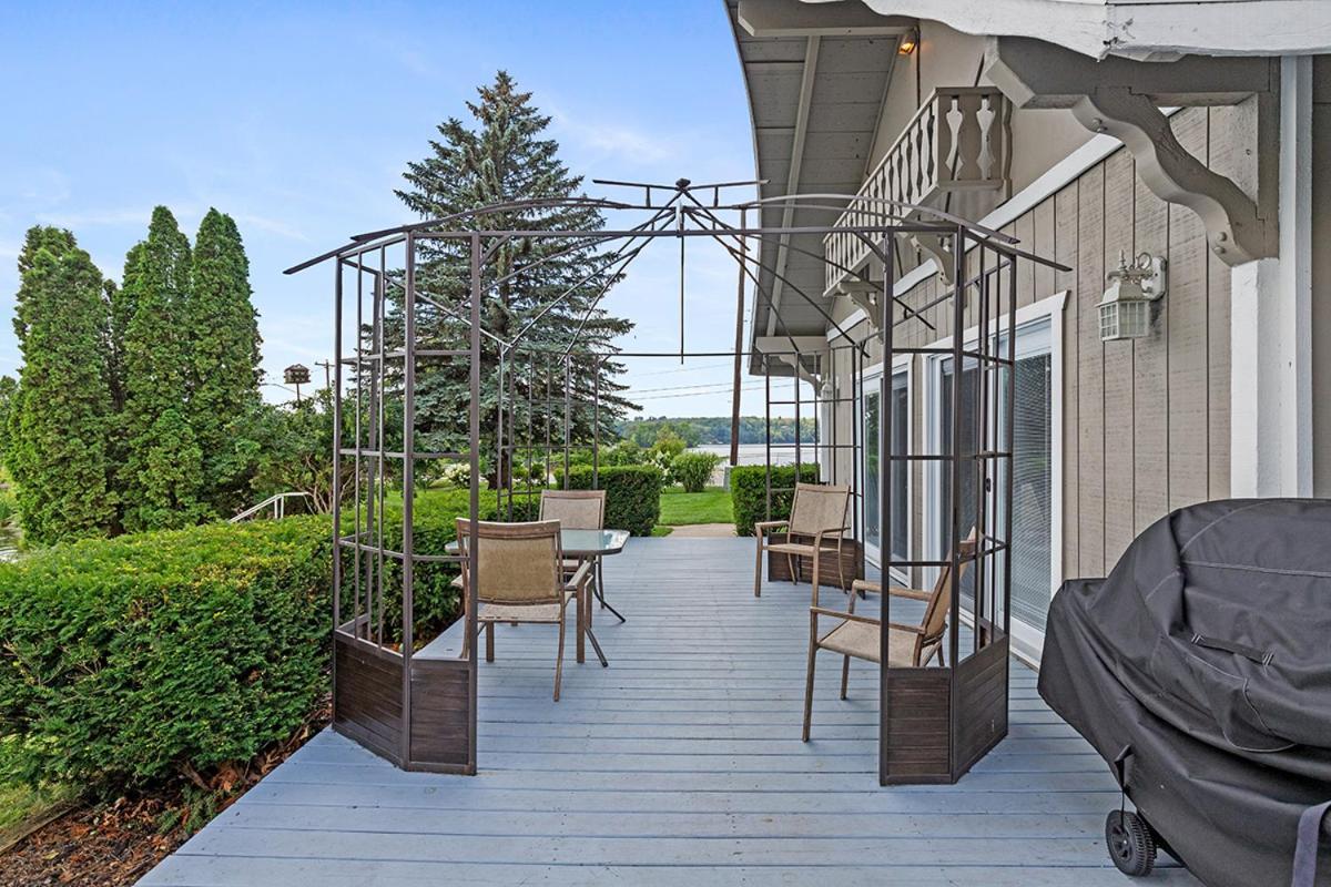 Lakeside Getaway With Dock, Firepit, Grill Newaygo Esterno foto